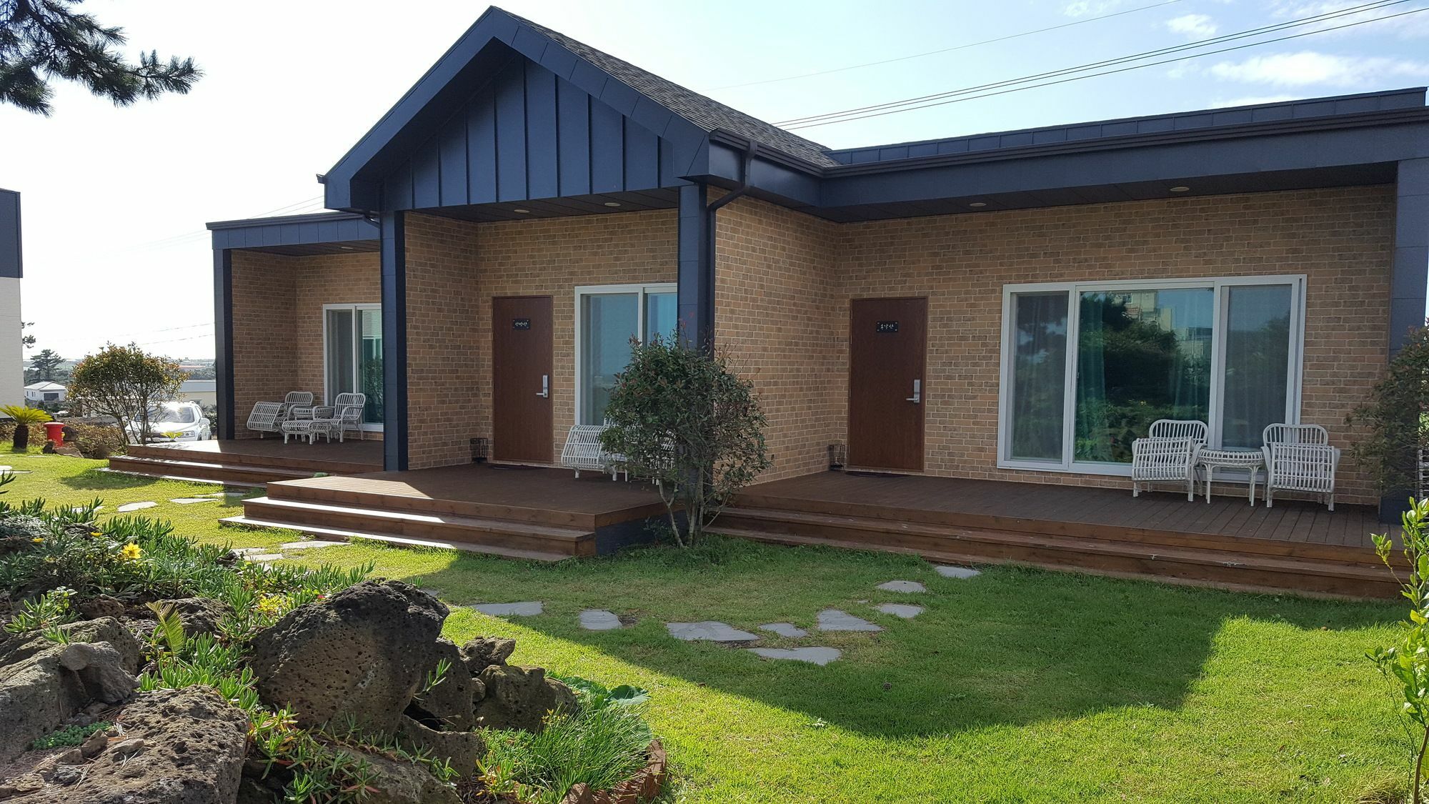 Wind Jeju Cafe & Pension Seogwipo Exterior photo